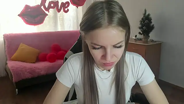 HitGyrl online show from 03-10-26, 08:08