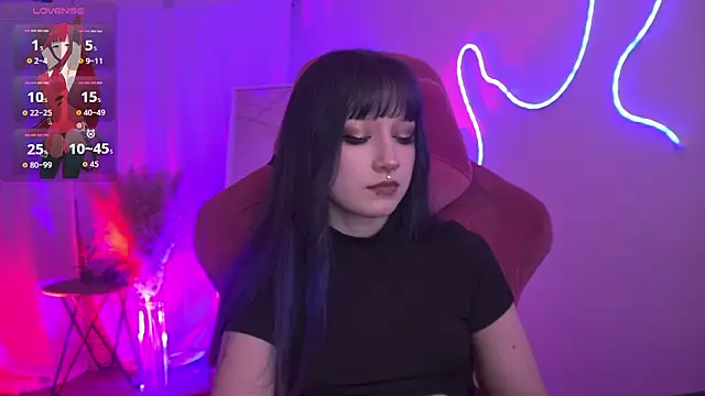 LiliLuna online show from 01-14-26, 04:34