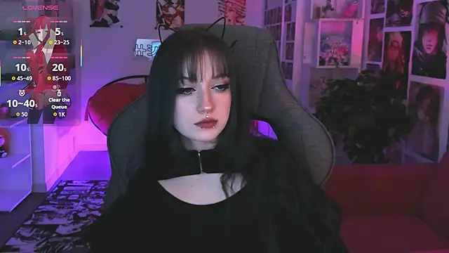 LiliLuna online show from 02-15-26, 03:31