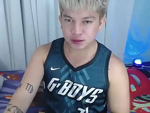 Fuckboii intown online show from 11-18-25, 04:33