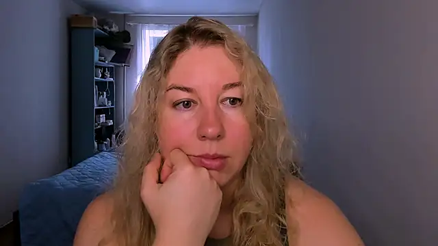 Snapshot of NancySanders chatting on 06-14-26, 05:53 NancySanders online show from 06-14-26, 05:53