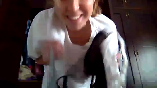 Snapshot of violetofsecret chatting on 10-10-25, 08:57 violetofsecret online show from 10-10-25, 08:57