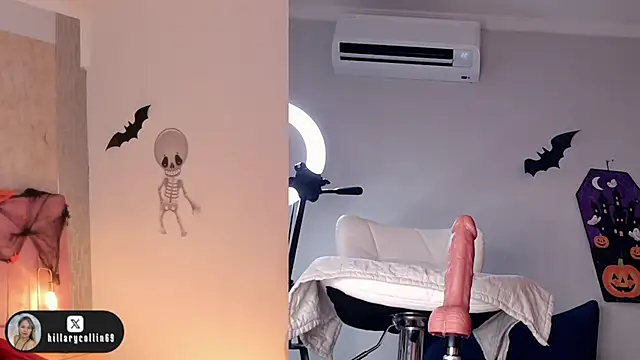 Snapshot of Hillary_Collins1 chatting on 10-05-25, 03:27 Hillary Collins1 online show from 10-05-25, 03:27