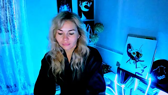 LoraBoyar online show from 07-17-26, 02:40
