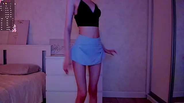 Snapshot of LynnaCure chatting on 09-09-25, 03:28 LynnaCure online show from 09-09-25, 03:28