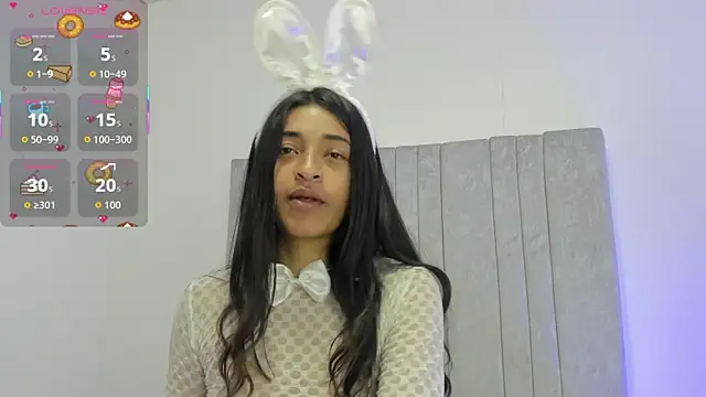 Snapshot of RousyMoon chatting on 10-22-25, 12:38 RousyMoon online show from 10-22-25, 12:38