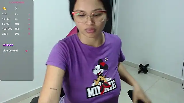 Snapshot of nice_oussy chatting on 09-08-25, 10:09 nice oussy online show from 09-08-25, 10:09