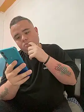 Snapshot of Chimbo-1996 chatting on 10-01-25, 07:09 Chimbo-1996 online show from 10-01-25, 07:09