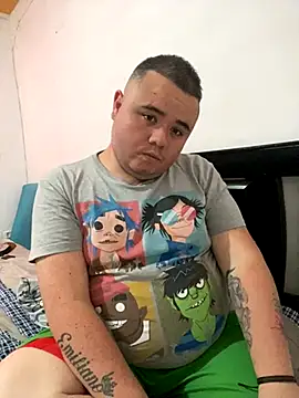 Snapshot of Chimbo-1996 chatting on 10-03-25, 06:27 Chimbo-1996 online show from 10-03-25, 06:27