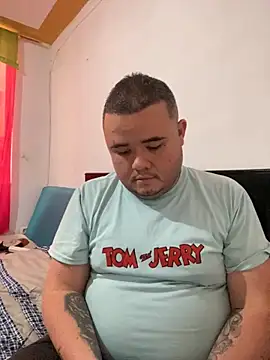 Snapshot of Chimbo-1996 chatting on 10-05-25, 07:23 Chimbo-1996 online show from 10-05-25, 07:23