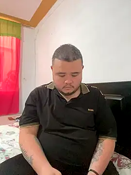 Snapshot of Chimbo-1996 chatting on 10-15-25, 08:09 Chimbo-1996 online show from 10-15-25, 08:09