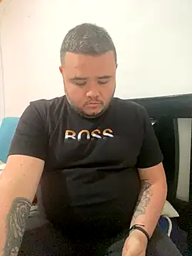 Snapshot of Chimbo-1996 chatting on 10-18-25, 08:20 Chimbo-1996 online show from 10-18-25, 08:20