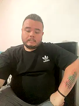 Snapshot of Chimbo-1996 chatting on 10-22-25, 09:47 Chimbo-1996 online show from 10-22-25, 09:47