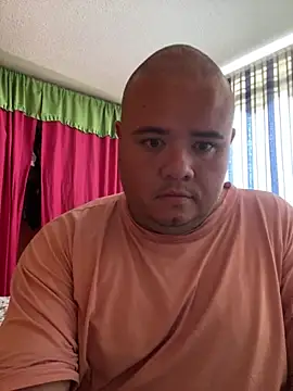 Snapshot of Chimbo-1996 chatting on 03-10-26, 05:29 Chimbo-1996 online show from 03-10-26, 05:29