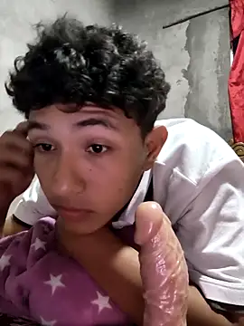 Snapshot of MattBroddy chatting on 11-18-25, 12:16 MattBroddy online show from 11-18-25, 12:16