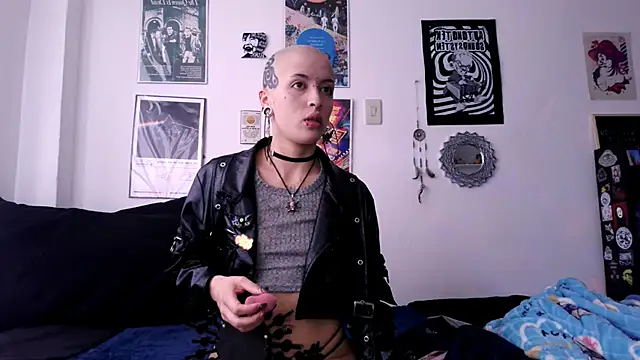 plutonbluemooon333 online show from 10-16-25, 09:38