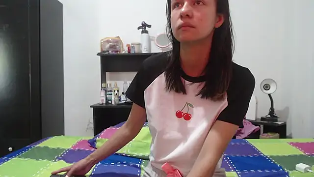 Snapshot of nathaly_jones_ chatting on 07-07-26, 01:04 nathaly jones online show from 07-07-26, 01:04