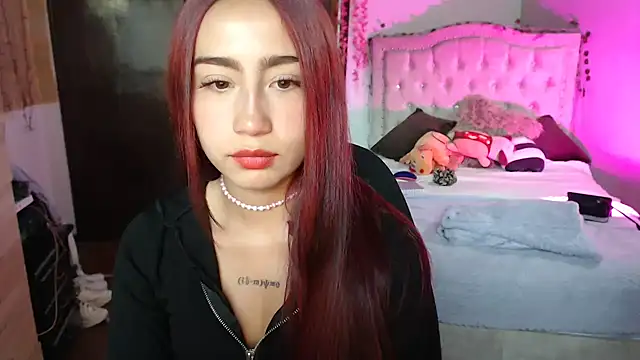 Snapshot of evali16 chatting on 11-25-25, 10:32 evali16 online show from 11-25-25, 10:32