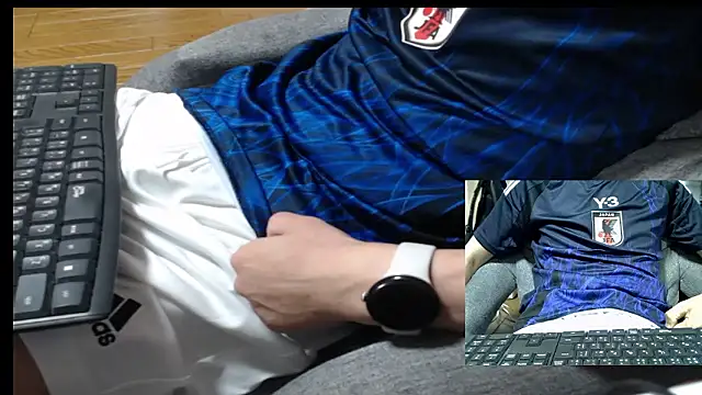Snapshot of Yasu2000 chatting on 05-09-26, 12:16 Yasu2000 online show from 05-09-26, 12:16