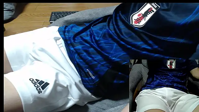Snapshot of Yasu2000 chatting on 05-28-26, 01:03 Yasu2000 online show from 05-28-26, 01:03