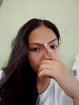 Snapshot of missluvv chatting on 10-10-25, 11:59 missluvv online show from 10-10-25, 11:59