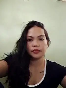 Snapshot of missluvv chatting on 10-21-25, 02:56 missluvv online show from 10-21-25, 02:56