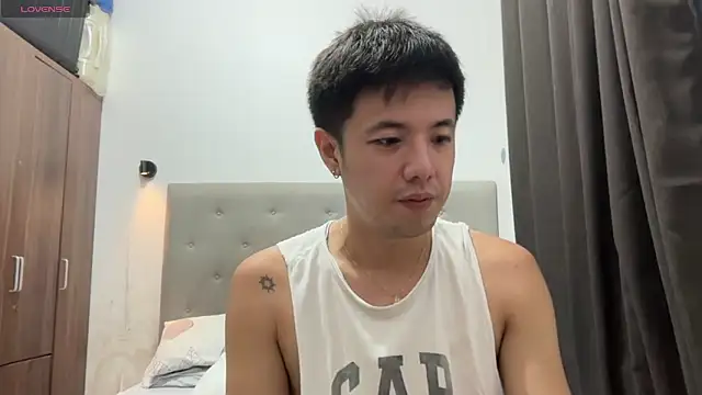 Snapshot of Addictiveboi chatting on 06-07-26, 09:57 Addictiveboi online show from 06-07-26, 09:57