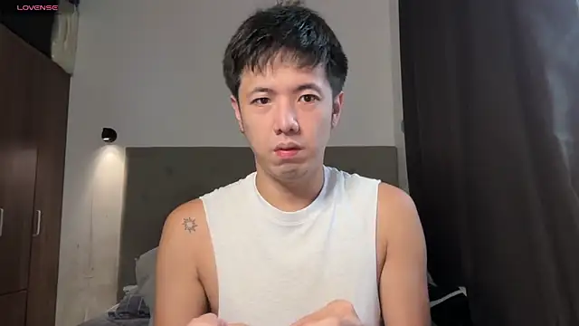 Snapshot of Addictiveboi chatting on 06-13-26, 01:58 Addictiveboi online show from 06-13-26, 01:58