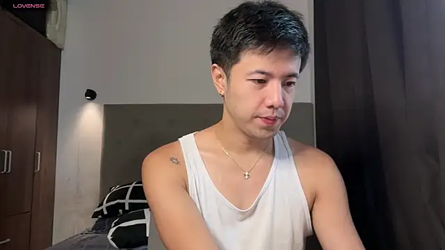 Snapshot of Addictiveboi chatting on 06-14-26, 03:41 Addictiveboi online show from 06-14-26, 03:41