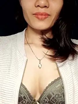 Hinna x online show from 10-31-25, 01:17