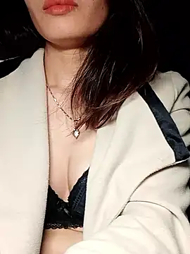 Hinna x online show from 11-22-25, 08:19