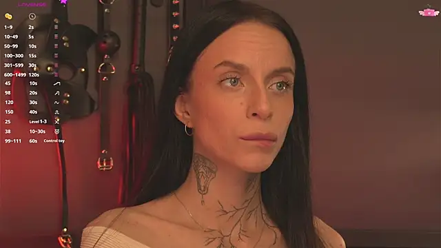 livia starwars online show from 09-08-25, 09:36