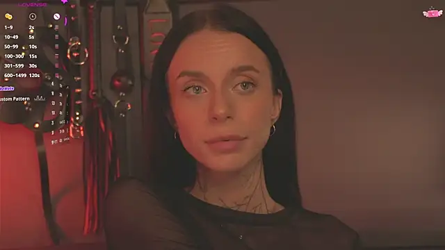 livia starwars online show from 09-17-25, 03:35