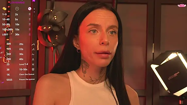 livia starwars online show from 10-15-25, 09:48