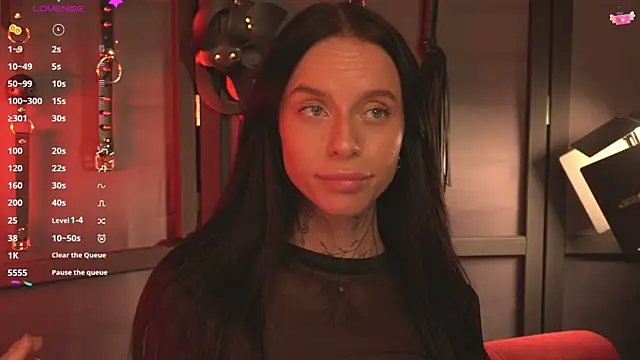 livia starwars online show from 10-29-25, 09:38