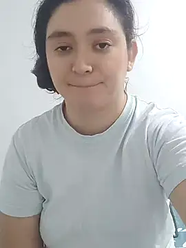 Snapshot of Anaa_Rose chatting on 10-21-25, 07:03 Anaa Rose online show from 10-21-25, 07:03