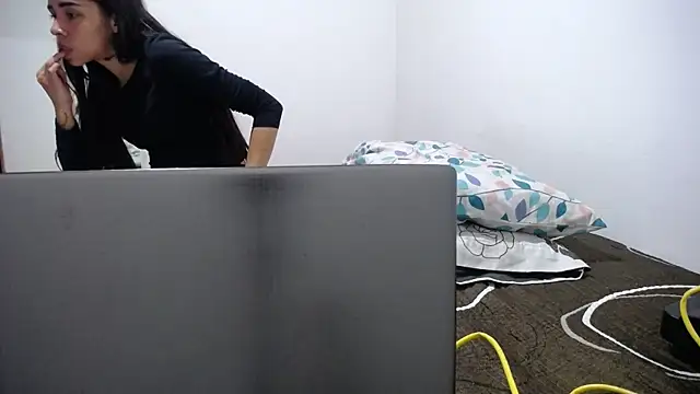 Snapshot of Candy_Grey28 chatting on 10-31-25, 02:56 Candy Grey28 online show from 10-31-25, 02:56