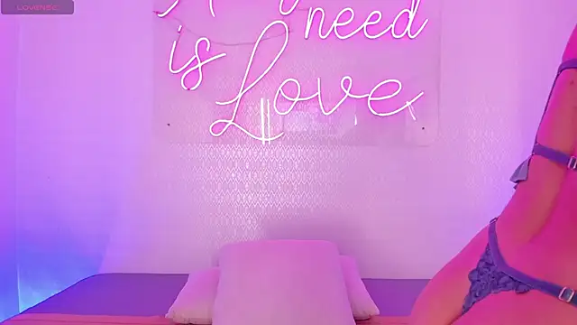 aleksandramiller  online show from 01-07-26, 08:33