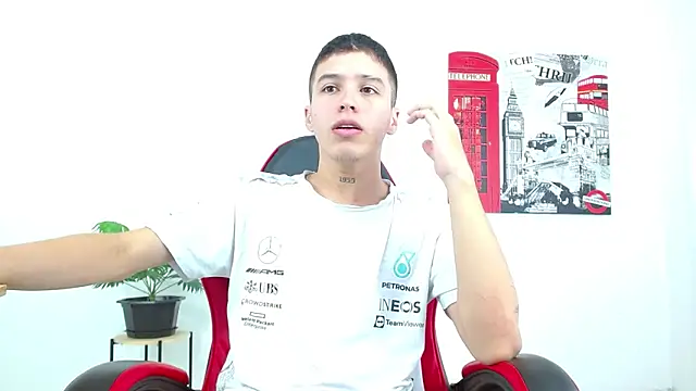 Cumandres18 online show from 10-11-25, 02:04