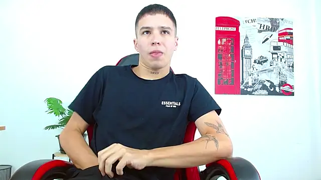 Cumandres18 online show from 10-14-25, 01:56