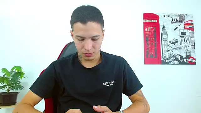 Cumandres18 online show from 04-22-26, 02:51