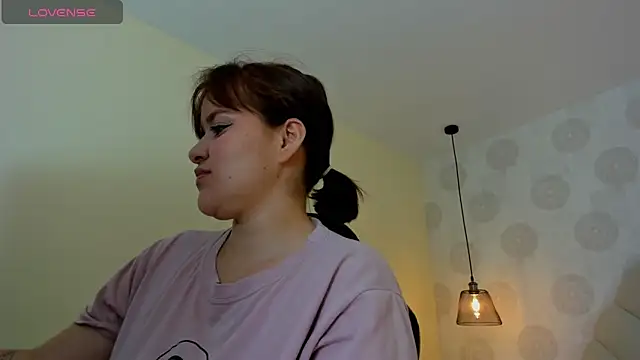 GIANAMILLER6 online show from 04-27-26, 11:52