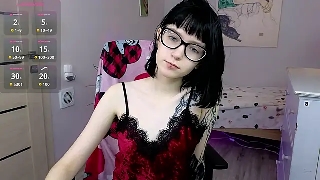 HazelTompson online show from 10-03-25, 08:28