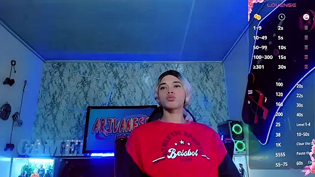Snapshot of Madison_Mujica chatting on 10-18-25, 11:11 Madison Mujica online show from 10-18-25, 11:11