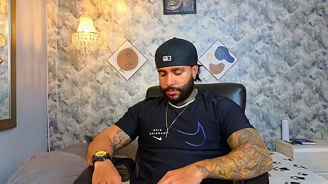 Snapshot of Apolo_rousse1 chatting on 01-15-26, 10:46 Apolo rousse1 online show from 01-15-26, 10:46
