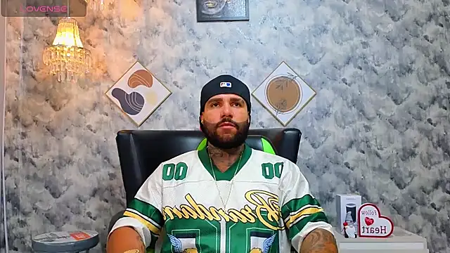 Snapshot of Apolo_rousse1 chatting on 02-25-26, 10:19 Apolo rousse1 online show from 02-25-26, 10:19
