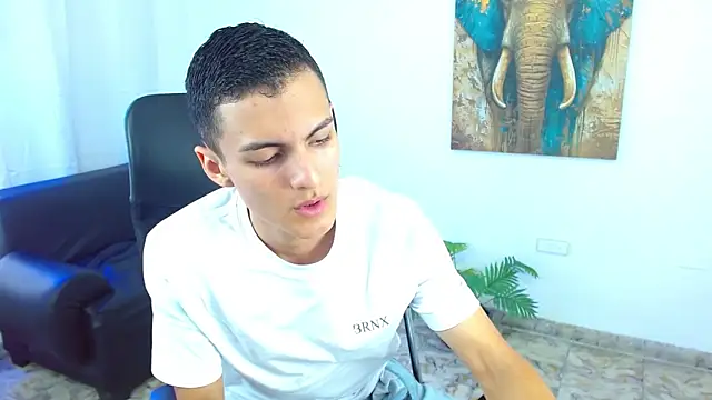Snapshot of Matiius18 chatting on 04-29-26, 03:38 Matiius18 online show from 04-29-26, 03:38