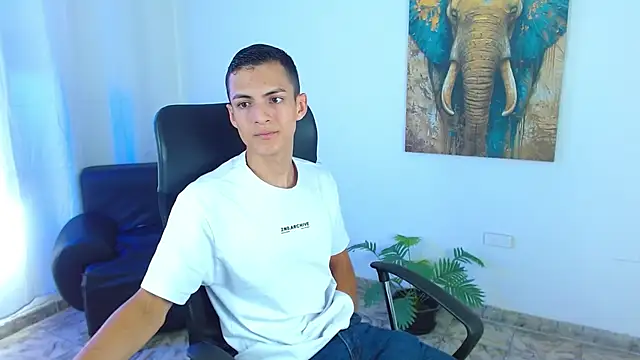 Snapshot of Matiius18 chatting on 05-14-26, 03:19 Matiius18 online show from 05-14-26, 03:19