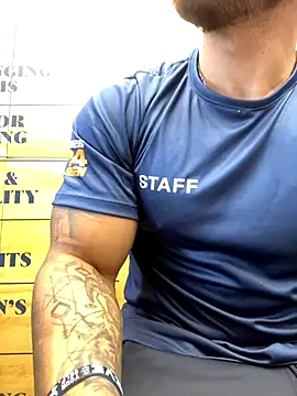 Snapshot of mason_fit chatting on 09-23-25, 03:26 mason fit online show from 09-23-25, 03:26