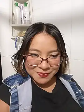 AsshleyVillaloboss online show from 11-19-25, 04:56